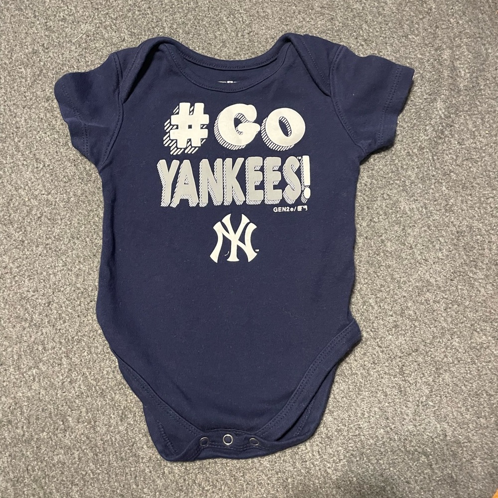 MLB New York Yankees Baby Onesie